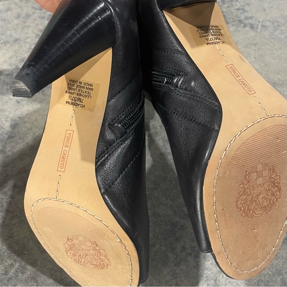Vince Camuto- SZ 7 Black Leather Addiena Ankle Boot Peep Toe - Picture 10 of 12